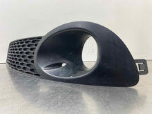 Load image into Gallery viewer, Grille  SAAB 9-5 2008 - NW98670
