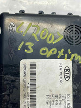 Load image into Gallery viewer, BODY CONTROL MODULE BCM COMPUTER Kia Optima 11 12 13 - NW33379
