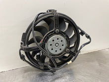 Load image into Gallery viewer, RADIATOR FAN ASSEMBLY Passat 2001 01 02 03 04 05 - NW63634

