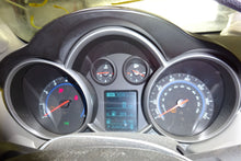 Load image into Gallery viewer, SPEEDOMETER CLUSTER Chevrolet Cruze 2013 13 2014 14 - NW158631
