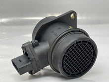 Load image into Gallery viewer, Mass Air Flow Sensor Meter MAF Volkswagen Passat 02 03 04 05 - NW5666
