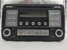 Load image into Gallery viewer, RADIO Jetta Passat 2005 05 2006 06 2007 07 2008 08 - NW140198
