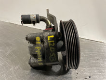 Load image into Gallery viewer, POWER STEERING PUMP QX4 Pathfinder 2001 01 02 03 - NW163396
