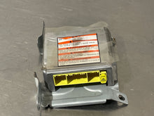 Load image into Gallery viewer, AIR BAG COMPUTER Subaru Forester 2004 04 2005 05 - NW37673
