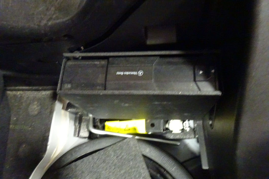 REMOTE 6 DISC CD CHANGER 230 SLK SLK230 97 98 99 00 - NW139238