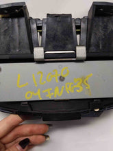 Load image into Gallery viewer, Speedometer Cluster Infiniti G35 2004 04 Auto - NW160135
