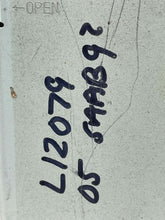 Load image into Gallery viewer, Radio Saab 9-2X 2005 05 2006 06 AM FM 6 cd unit - NW139643
