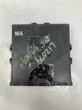 Load image into Gallery viewer, Transmission computer Saab 9-2X 2005 05 - NW37517

