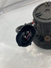 Load image into Gallery viewer, AIR INJECTION PUMP SMOG BMW 745i 2002 02 2003 03 2004 04 2005 05 - NW8069
