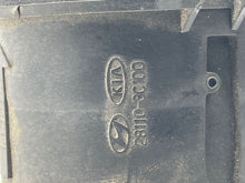 Load image into Gallery viewer, Mass Air Flow Sensor Meter MAF Azera Entourage Genesis Santa Fe 06-12 - NW5040
