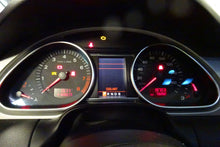 Load image into Gallery viewer, SPEEDOMETER CLUSTER Audi Q7 2007 07 2008 08 - NW159606
