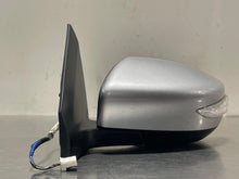 Load image into Gallery viewer, Side View Door Mirror Nissan Sentra 2015 - NW52520

