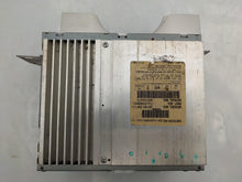 Load image into Gallery viewer, Radio Quest 2004 04 2005 05 2006 06 Am fm Cd changer - NW137315
