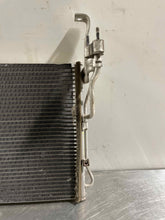 Load image into Gallery viewer, AC CONDENSOR HYUNDAI SANTA FE 2001 02 03 04 05 06 - NW43806

