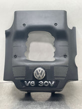 Load image into Gallery viewer, Plastic Engine Cover Volkswagen Passat 2004 - NW67888
