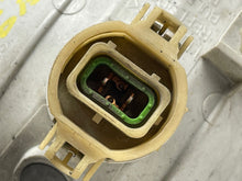 Load image into Gallery viewer, FOG LIGHT Yukon G8 Tahoe Camarao 2007 07 2008 08 2009 09 2010 10 11 12 13 - NW81361
