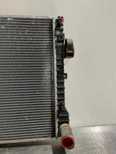 Load image into Gallery viewer, RADIATOR Crown Victoria Town Car Grand Marquis Marauder Passenger Car 03-05 - NW131793
