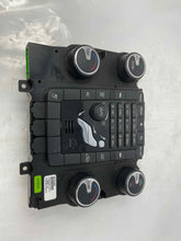 Load image into Gallery viewer, RADIO CONTROL Volvo C70 S60 S80 V70 XC60 XC70 2011 11 2012 12 2013 13 - NW140327
