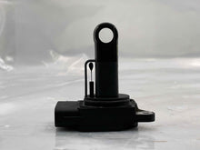Load image into Gallery viewer, Mass Air Flow Sensor Meter MAF C30 Pickup C70 S40 S60 S80 V40 04-14 - NW5795
