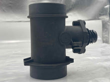 Load image into Gallery viewer, Mass Air Flow Sensor Meter MAF 318i 318ic 318ti 750il Z3 95-01 - NW4884
