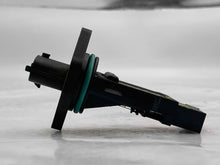 Load image into Gallery viewer, Mass Air Flow Sensor Meter MAF 911 911 Turbo Boxster Boxster S 97-04 - NW5415
