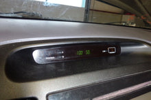 Load image into Gallery viewer, CLOCK Toyota Camry 2004 04 2005 05 2006 06 - NW105923
