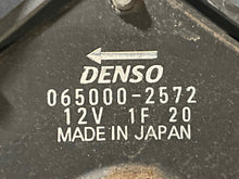 Load image into Gallery viewer, CONDENSER FAN ASSEMBLY Honda CRV 2002 02 2003 03 2004 04 2005 05 2006 06 - NW64067
