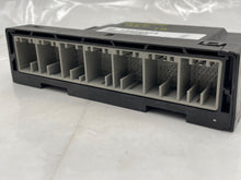 Load image into Gallery viewer, BODY CONTROL MODULE BCM COMPUTER Regal Verano SRX Cruze13-17 - NW26286
