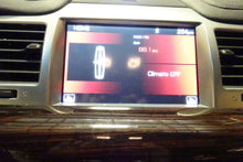Load image into Gallery viewer, Info-Gps Screen Lincoln MKS 2013 - NW104536
