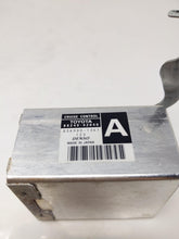 Load image into Gallery viewer, CRUISE CONTROL COMPUTER RAV4 RAV 4 2001 01 02 03 4x4 - NW38455

