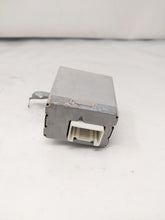 Load image into Gallery viewer, CRUISE CONTROL COMPUTER RAV4 RAV 4 2001 01 02 03 4x4 - NW38455
