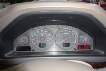 Load image into Gallery viewer, SPEEDOMETER CLUSTER Volvo S80 1999 99 2000 00 - NW162397
