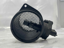 Load image into Gallery viewer, Mass Air Flow Sensor Meter MAF C70 S60 S70 S80 V70 XC70 99-02 - NW5776
