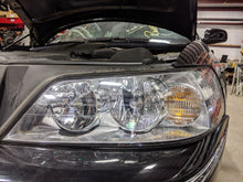 Load image into Gallery viewer, HEADLIGHT LAMP ASSEMBLY Town Car 05 06 07 08 09 10 11 Left - NW102111
