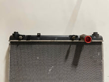 Load image into Gallery viewer, Radiator Cadillac CTS 2004 - NW131571
