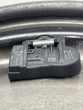Load image into Gallery viewer, WHEEL RIM JX35 QX60 13-15 18x7-1/2 ALLOY 18x7-1/2, 5 lug, 4-1/2" - NW198706
