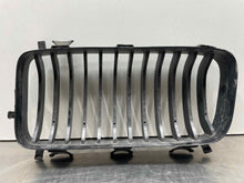 Load image into Gallery viewer, GRILL BMW 740I 1999 99 2000 00 2001 01 Right - NW98251
