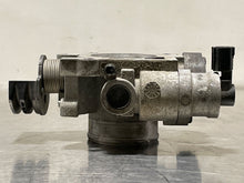 Load image into Gallery viewer, Throttle Body  PT CRUISER 2003 - NW177534
