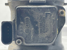Load image into Gallery viewer, Mass Air Flow Sensor Meter MAF A4 A6 Passat 00 01 02 03 04 05 - NW5663
