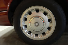 Load image into Gallery viewer, WHEEL Jaguar XJ8 98 99 00 01 02 03 16x7 alloy - NW199462
