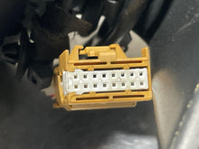 Load image into Gallery viewer, SIDE VIEW MIRROR Audi A4 02 03 04 05 06 07 08 Left - NW51532
