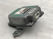 Load image into Gallery viewer, TRANSFER CASE CONTROL MODULE COMPUTER M37 Q70 11 12 13 14 15 - NW33426
