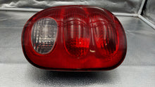 Load image into Gallery viewer, TAIL LIGHT LAMP ASSEMBLY Ford F150 Pickup 00 01 02 03 04 Right - NW179665
