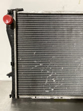 Load image into Gallery viewer, RADIATOR BMW 525i 530i 540i 1998 98 99 00 01 02 03 - NW131980
