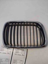 Load image into Gallery viewer, Grille  BMW 323I 1999 - NW98061

