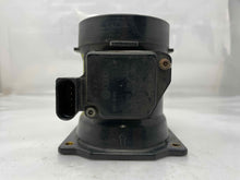 Load image into Gallery viewer, Mass Air Flow Sensor Meter MAF A4 A6 Passat 00 01 02 03 04 05 - NW5675

