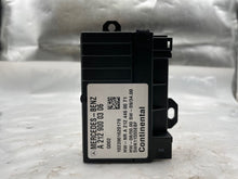 Load image into Gallery viewer, FUEL PUMP CONTROL MODULE COMPUTER E350 C230 C250 C300 C350 C63 08-11 - NW34452

