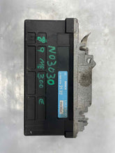 Load image into Gallery viewer, ABS COMPUTER MERCEDES 300D 300E 380 420 1986 87 88 - 93 - NW34604
