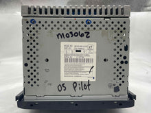 Load image into Gallery viewer, Radio Honda Pilot 2003 03 2004 04 2005 05 AM FM CD Cassette - NW137748
