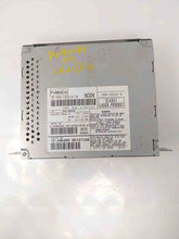 Load image into Gallery viewer, Radio Land Rover LR2 LR3 2008 08 2009 09 2010 10 2011 11 AM FM Cd Player - NW139374

